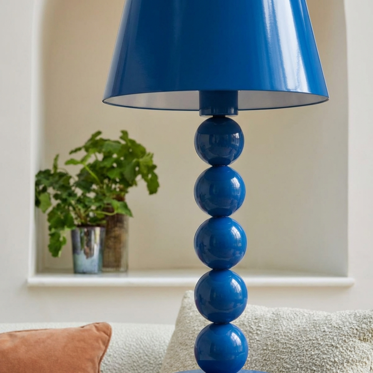 Mini Dotted Table Lamp